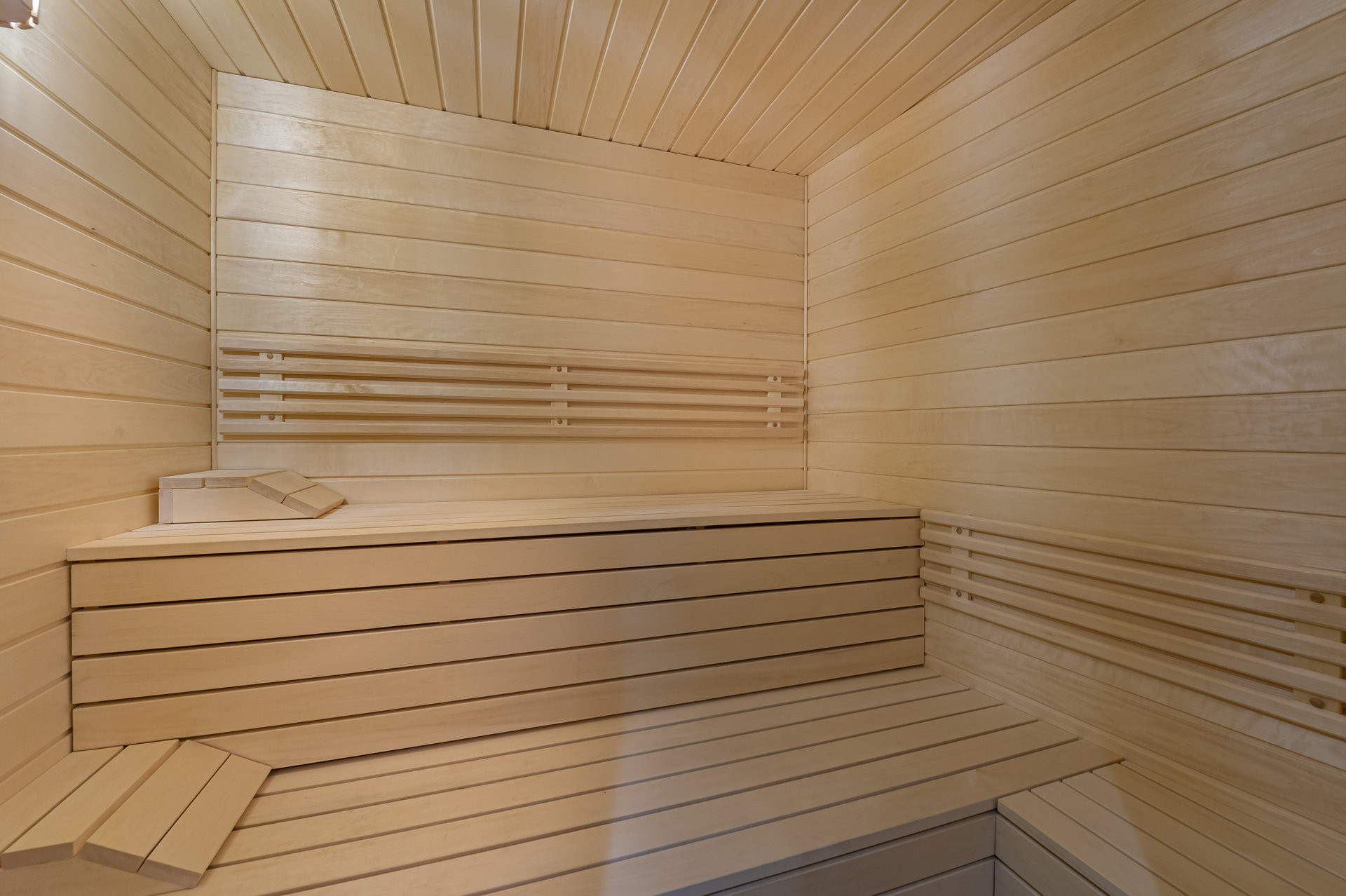 _lv_images__lot_0074061383_06_27911463