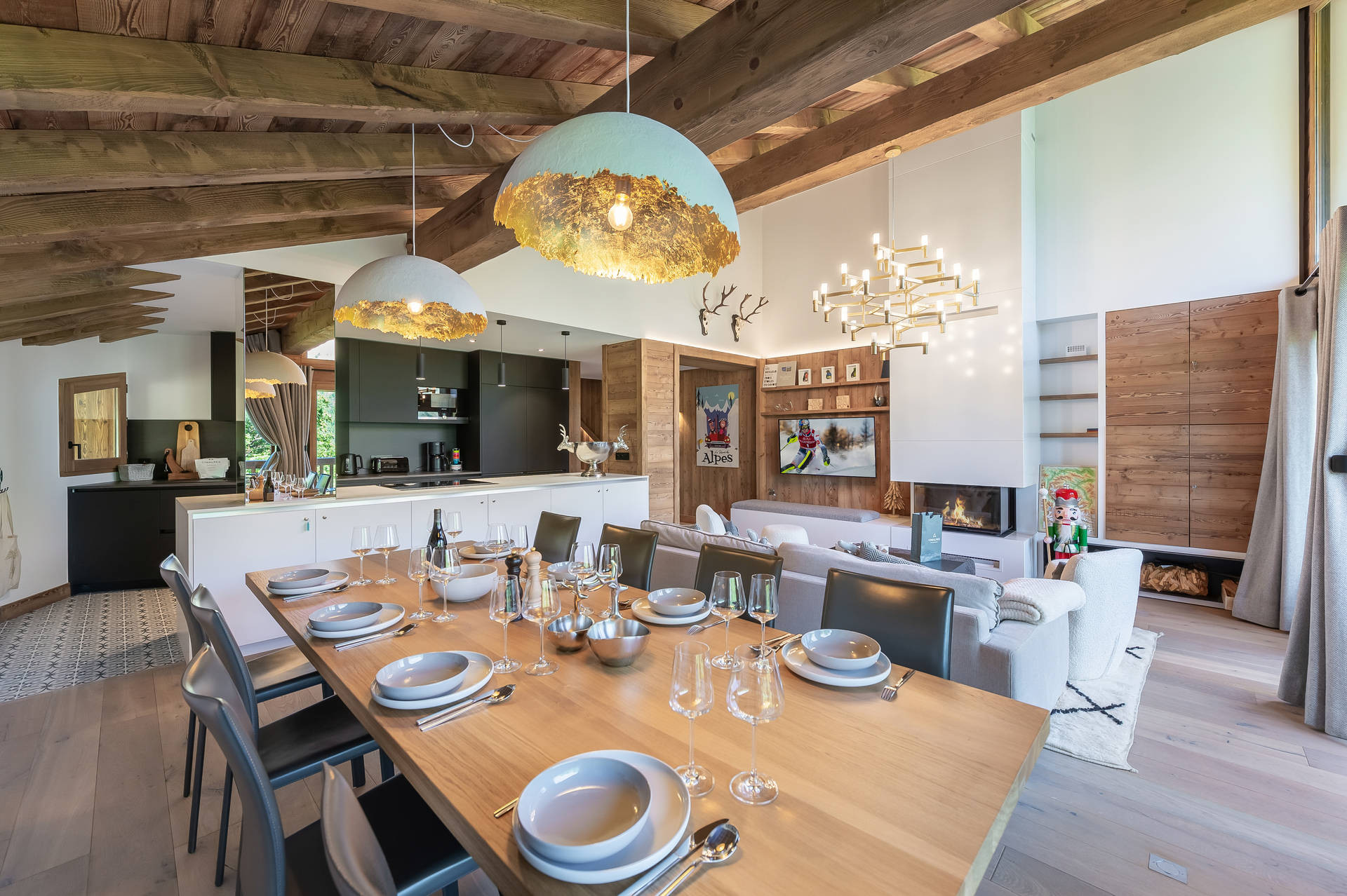 _lv_images__lot_0074061947_04_29687003