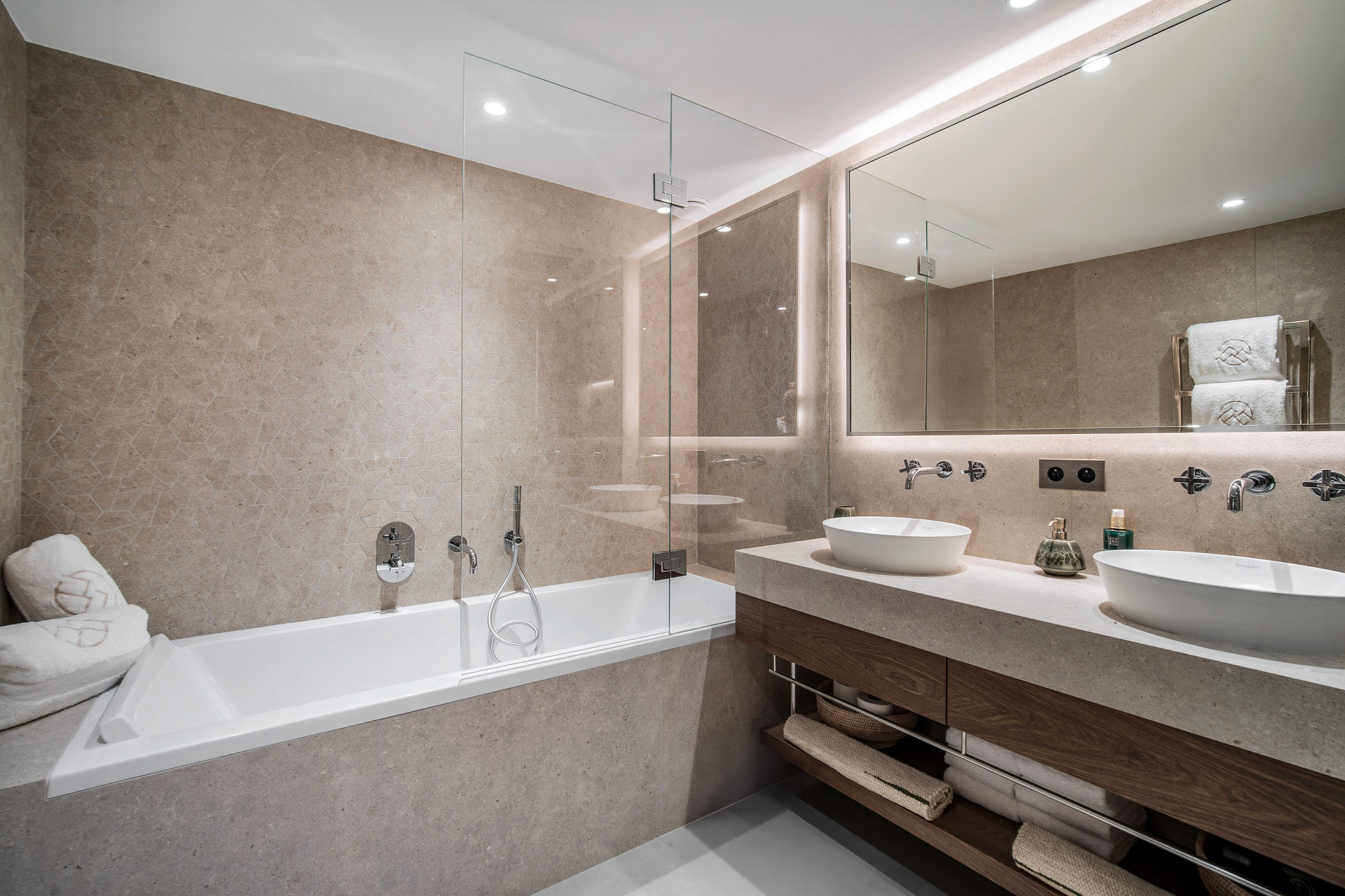 _lv_images__lot_0075553755_09_29767095