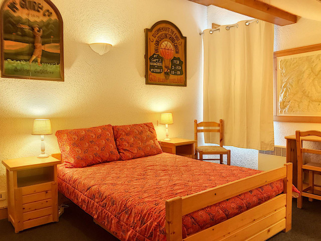 _agence-des-belleville_lv_images__lot_0000045739_04_29496727