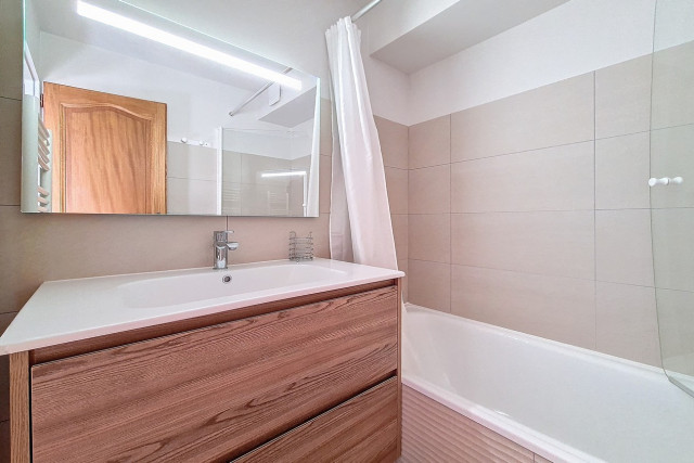 _agence-des-belleville_lv_images__lot_0000045755_13_29454712 _agence-des-belleville_lv_images__lot_0000045755_13_29454712