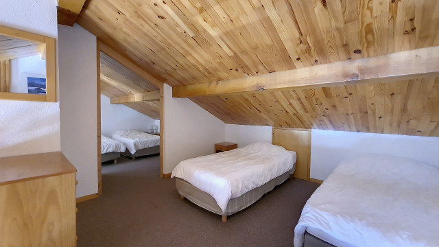 _agence-des-belleville_lv_images__lot_0000045763_13_29809512