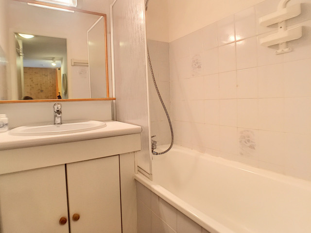 _agence-des-belleville_lv_images__lot_0000045777_07_32694267 _agence-des-belleville_lv_images__lot_0000045777_07_32694267