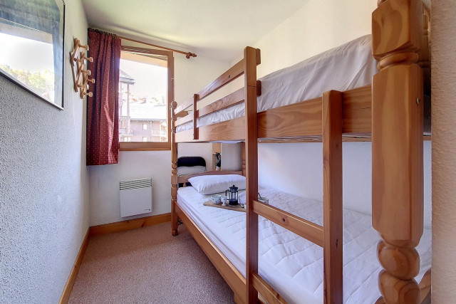 _agence-des-belleville_lv_images__lot_0000045782_13_29453266 _agence-des-belleville_lv_images__lot_0000045782_13_29453266