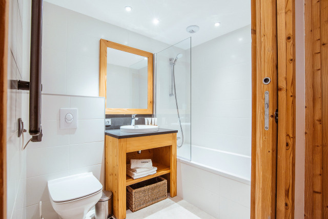 _agence-des-belleville_lv_images__lot_0000045836_12_28114065 _agence-des-belleville_lv_images__lot_0000045836_12_28114065