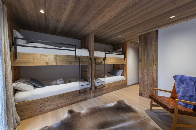 _lv_images__lot_0060511370_05_26958560