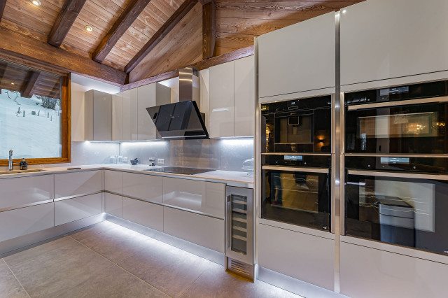 _lv_images__lot_0060511564_02_29169122