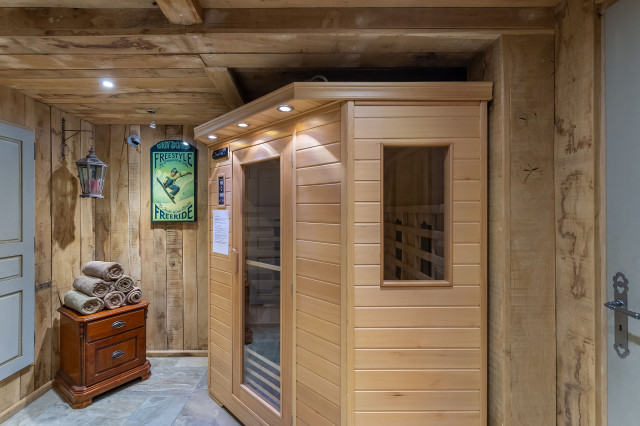 _lv_images__lot_0060511646_03_28299551