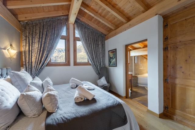 _lv_images__lot_0060511646_11_30163109