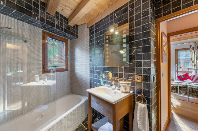 _lv_images__lot_0060511646_14_30104948