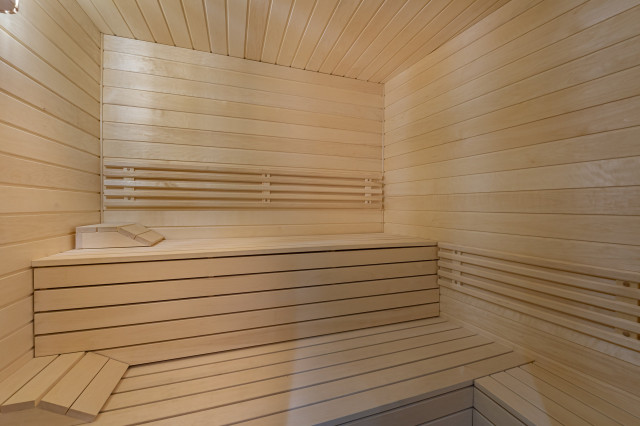 _lv_images__lot_0074061383_06_28299484