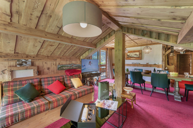 _lv_images__lot_0074061384_15_27612088