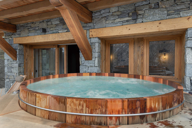 _lv_images__lot_0074061440_02_28103825