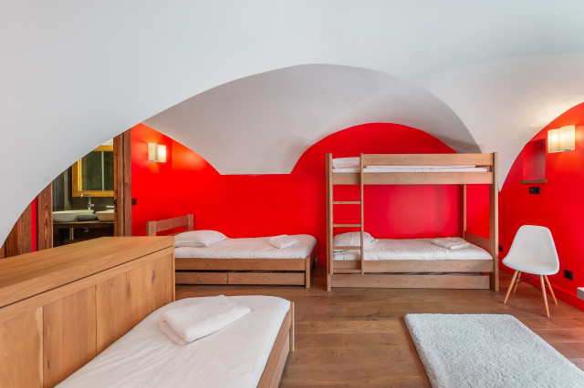 _lv_images__lot_0074061504_11_28142543