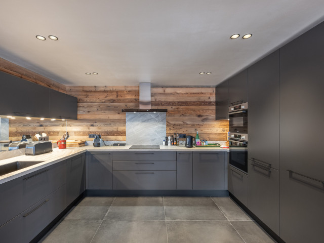 _lv_images__lot_0074061814_06_27746039