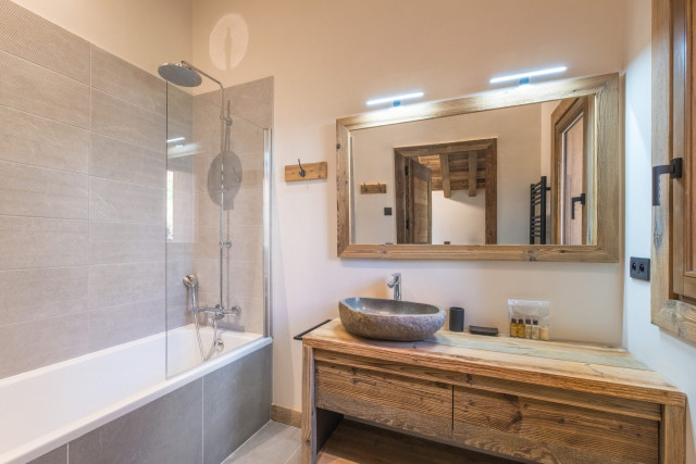 _lv_images__lot_0074061814_09_27896074