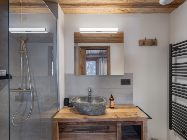 _lv_images__lot_0074061814_11_28181639