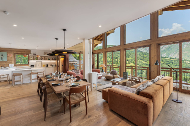 _lv_images__lot_0074061815_03_26679742