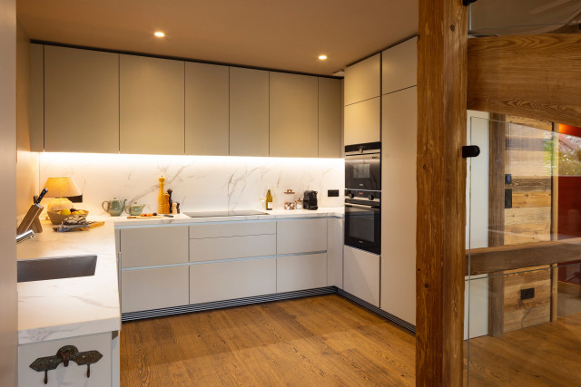 _lv_images__lot_0074061934_08_27147909