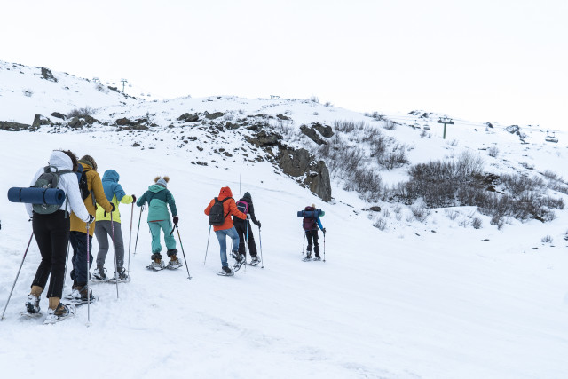 Raquettes et Yoga au Lac du Lou Yogiski Raquettes et Yoga au Lac du Lou Yogiski