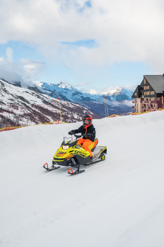 mini moto neige enfants Ski Patrol expérience